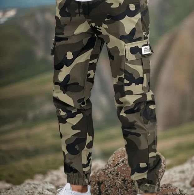Pantalón Cargo Camuflaje Slim Fit – Estilo Militar Urbano